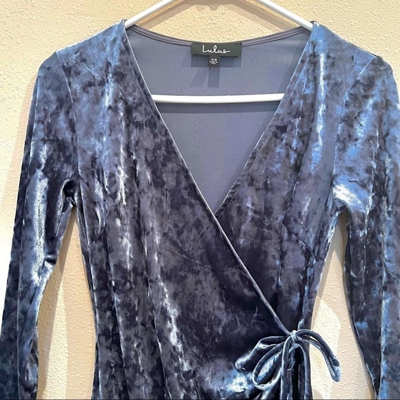 LULU’S Galiana Blue Grey Velvet Long Sleeve Wrap Dress womens size XS - Picture 3 of 12